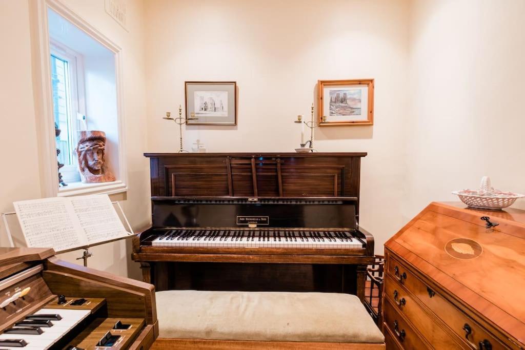 Spacious Home, Minutes Fom The Beach, Free Parking, Large Garden Area, Pets Welcome! Whitstable Exterior foto